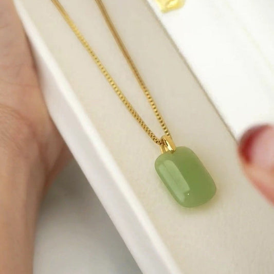 Details:
Material: Gold-tone chain, Titanium steel chain
Color: Green pendant
Style: Minimalist, elegant, timeless
Perfect for: Daily wear, gifting, layering

✨ A must-have piece for those who love simple luxury with meaning