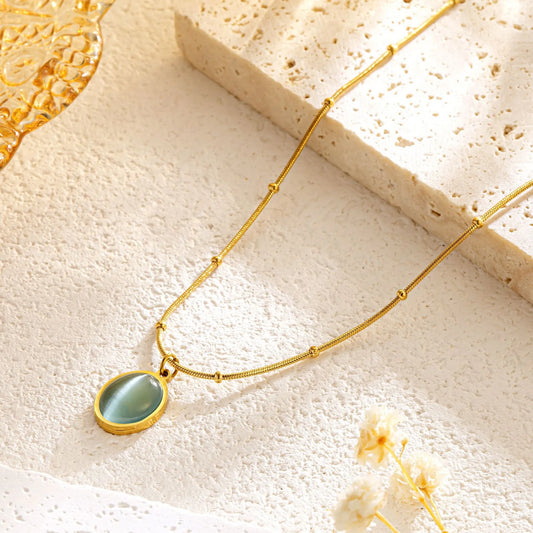Cat's Eye Stone Pendant Necklace — Vintage Gold Oval