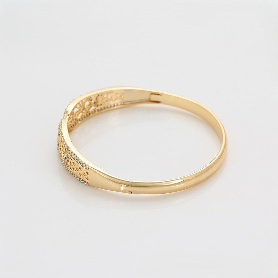14K Gold Plated Floral Lattice Bangle Bracelet
