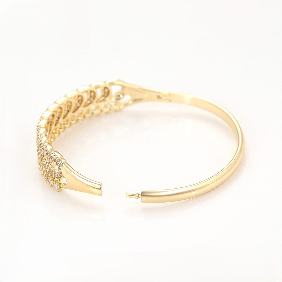 14K Gold Plated Floral Lace Interlocking Chevron Bangle