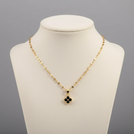Four Leaf Clover Choker — Gold Crystal Pendant Necklace 🍀✨