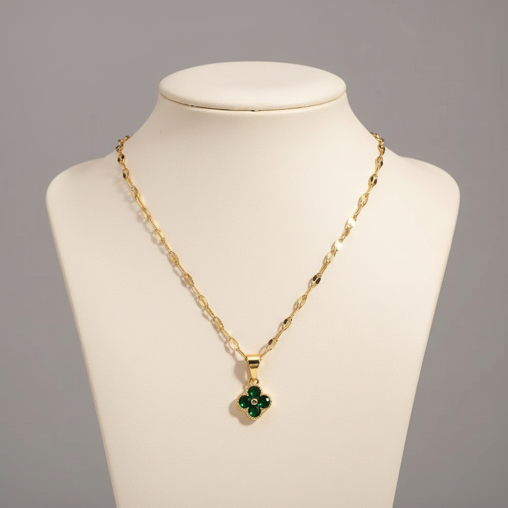 Four Leaf Clover Choker — Gold Crystal Pendant Necklace 🍀✨