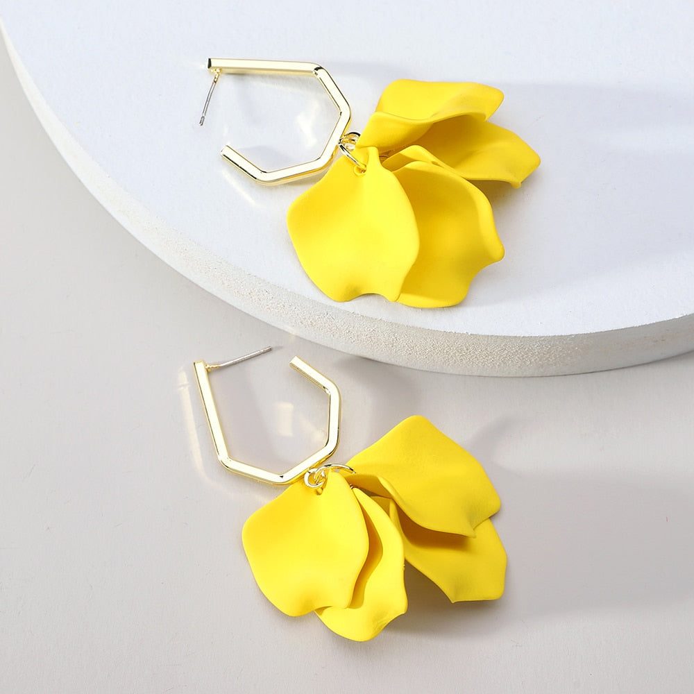 Korean Fashion Acrylic Rose Petals Flower Dangle Earrings For Women 2022 Trend Luxury Design Wedding Party Jewelry Accessories